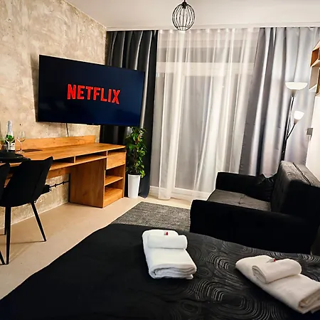 Axiom - Zenith Xv - Netflix, Hbo, Champagne * קושיצה