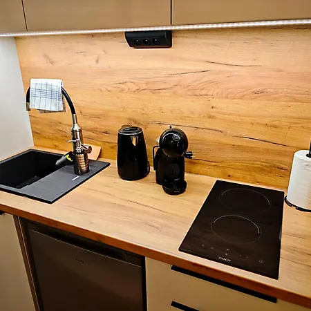 Axiom - Zenith Xv - Netflix, Hbo, Champagne Кошице