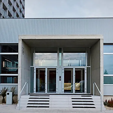 Axiom - Zenith Xv - Netflix, Hbo, Champagne דירה קושיצה