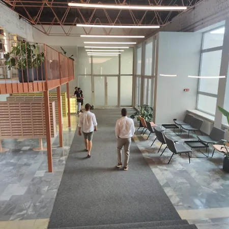 Axiom - Zenith Xv - Netflix, Hbo, Champagne * Кошице